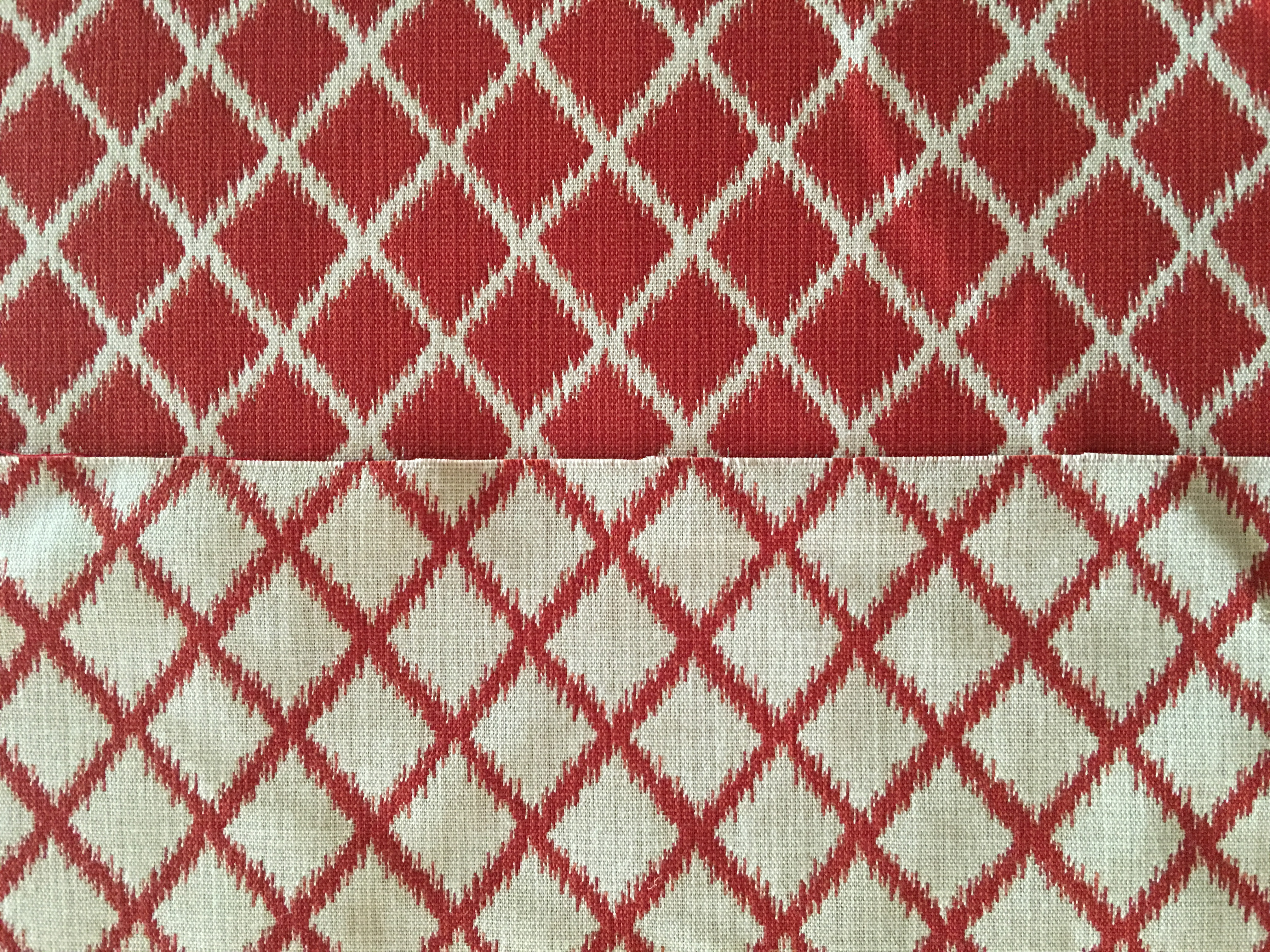 4-yard-roll-of-reversible-red-and-white-criss-cross-pattern-deep